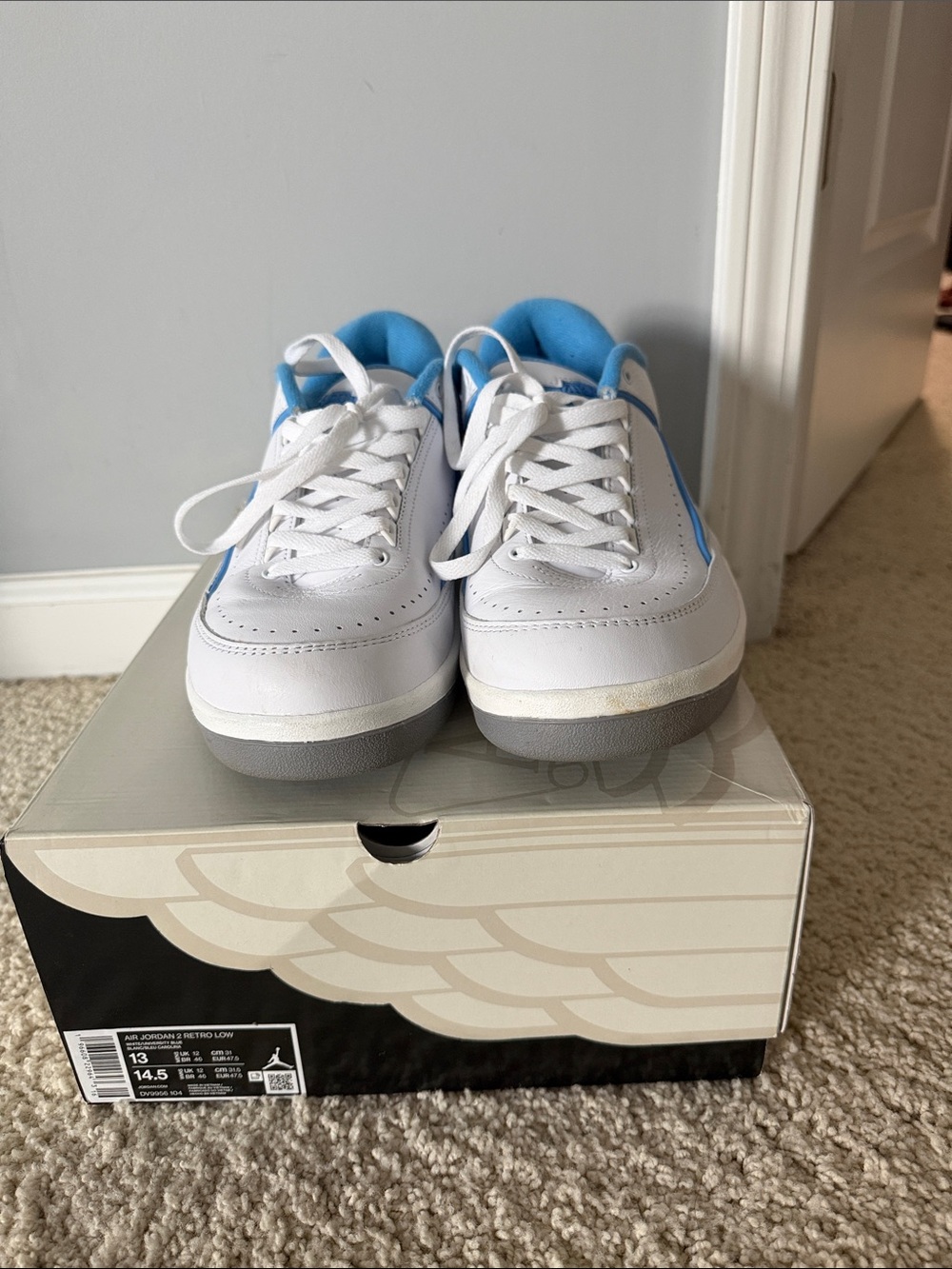 Jordan Men's White and Light Blue Low-Top Sneakers